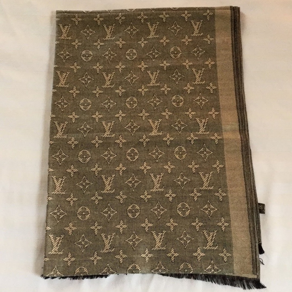 Women's Louis Vuitton Woven Shawl
